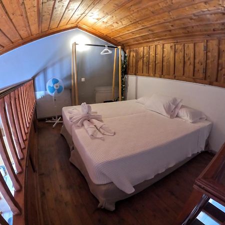 Cozy Apartments in Symi Center Zewnętrze zdjęcie