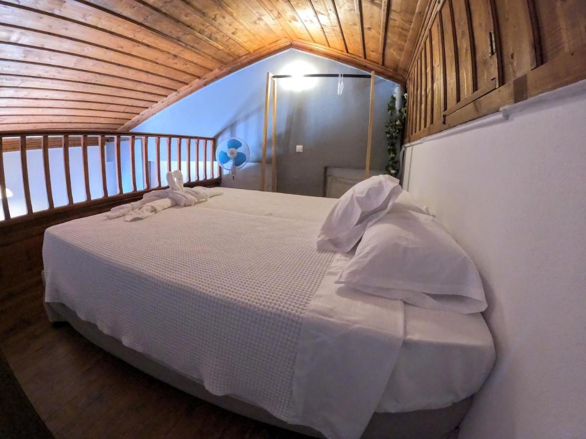 Cozy Apartments in Symi Center Zewnętrze zdjęcie